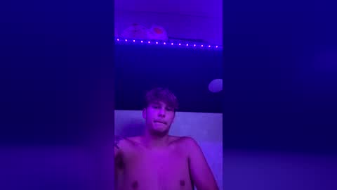 Snapshot of austiny36 chatting on July 1, 6:04 am austiny36 online show from July 1, 6:04 am