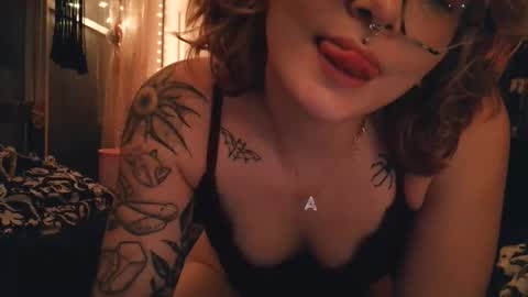 Autie 3 online show from February 10, 3:21 am