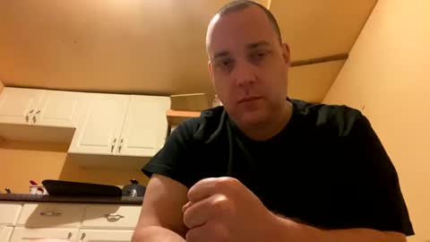 Snapshot of auz1812 chatting on December 16, 7:58 am Auz online show from December 16, 7:58 am