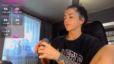 Snapshot of ava__doll chatting on February 5, 11:23 am Ava online show from February 5, 11:23 am