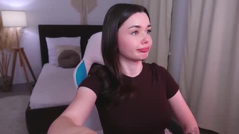 Ava online show from September 17, 4:08 pm