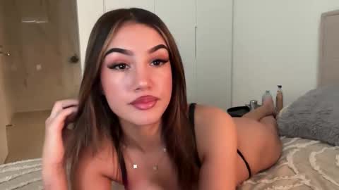 Ava  online show from November 14, 11:35 pm