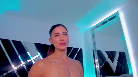 Snapshot of ava_fontana2 chatting on February 12, 11:44 pm Ava Fontana online show from February 12, 11:44 pm