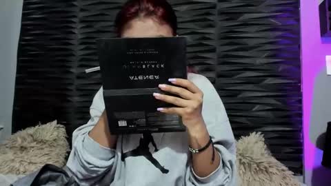 ava_jones_1 online show from December 5, 1:52 pm