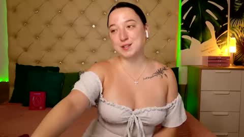 Snapshot of ava_maax chatting on June 9, 4:46 am Ava online show from June 9, 4:46 am