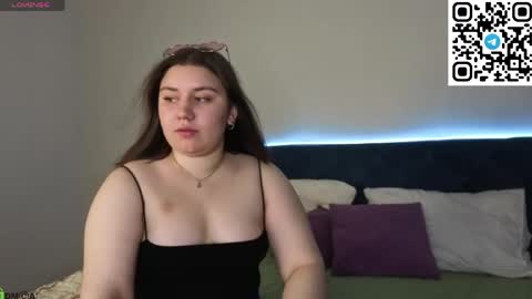 Snapshot of ava_sterling chatting on June 3, 1:08 am ava_sterling online show from June 3, 1:08 am