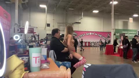 Ava online show from December 7, 10:28 pm