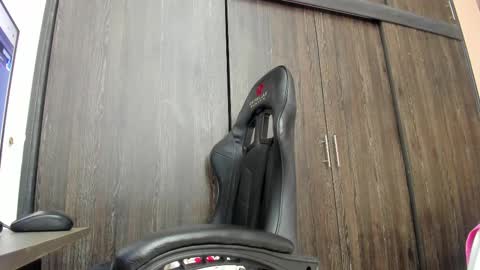 Snapshot of avaa_am chatting on March 9, 9:57 am AVA online show from March 9, 9:57 am