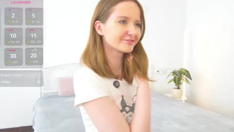 Snapshot of avabitoni chatting on March 1, 7:54 am avabitoni online show from March 1, 7:54 am