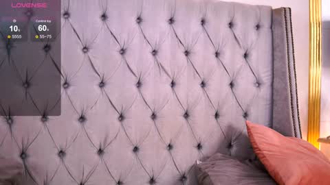 Ava online show from January 13, 7:00 am