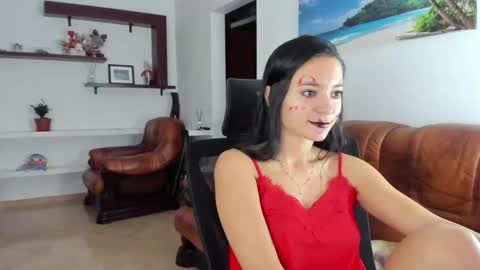 Ava online show from November 1, 12:45 am