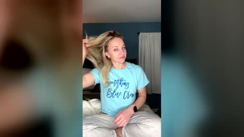 Snapshot of avarosefit chatting on February 10, 2:26 am Ava Rose online show from February 10, 2:26 am