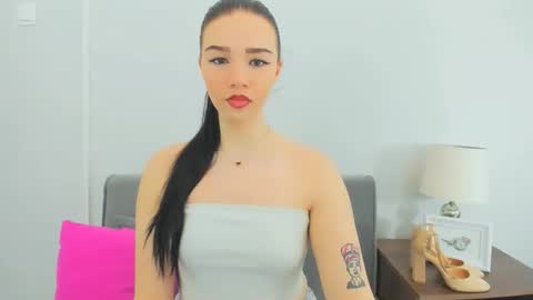 Snapshot of avasensitive69 chatting on February 14, 10:01 am avasensitive69 online show from February 14, 10:01 am