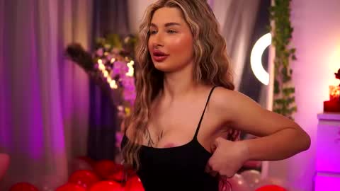 Carina online show from February 12, 8:50 pm