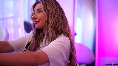 Carina online show from March 6, 5:03 am