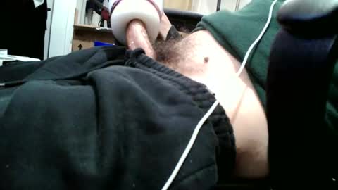 averagecharles757569 online show from October 15, 6:35 am