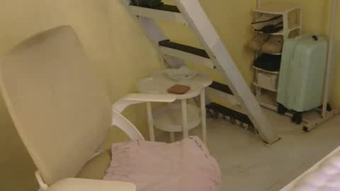 Rhian online show from February 17, 3:36 am