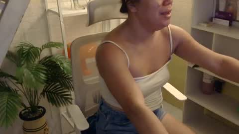 Rhian online show from July 7, 5:10 am
