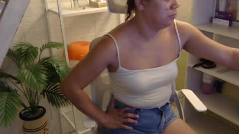 Rhian online show from July 7, 6:47 am
