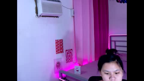 avery_7 online show from April 25, 9:56 am