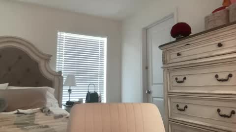Averybrookee online show from June 16, 5:26 pm