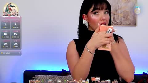 AveryWillow online show from December 26, 2:16 pm