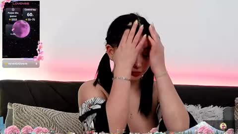 AveryWillow online show from February 12, 11:41 pm