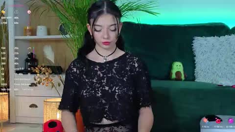 AveryWillow online show from October 16, 3:07 am