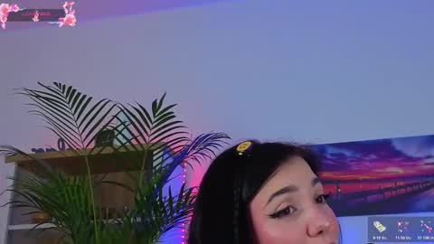 Snapshot of averywillow chatting on February 26, 11:59 pm AveryWillow online show from February 26, 11:59 pm