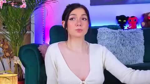 Snapshot of averywillow chatting on March 5, 12:17 am AveryWillow online show from March 5, 12:17 am