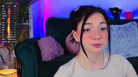 AveryWillow online show from March 10, 10:15 pm