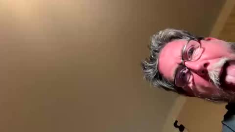 Avgtl online show from November 1, 12:01 am