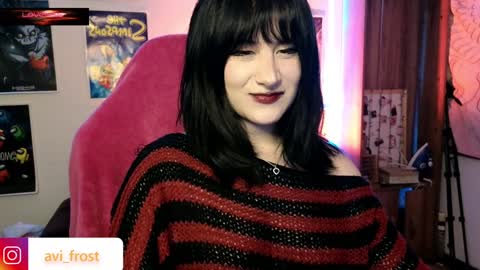 Snapshot of avi_frost chatting on January 9, 5:55 am Saraaaa independent model 3 online show from January 9, 5:55 am