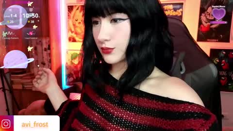 Snapshot of avi_frost chatting on February 11, 7:33 am Saraaaa independent model 3 online show from February 11, 7:33 am