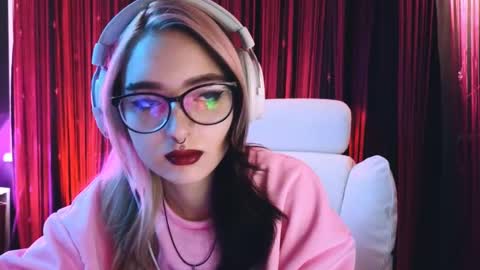 Avriel online show from February 15, 2:47 am