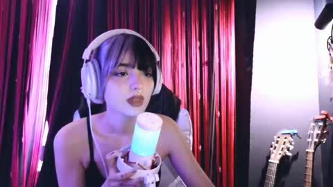 Avriel online show from October 19, 5:08 am