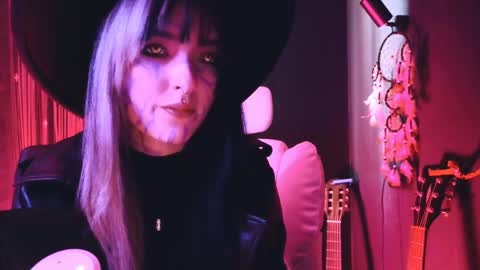 Avriel online show from November 1, 4:25 am