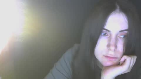 Snapshot of avialenne chatting on April 7, 6:52 pm avialenne online show from April 7, 6:52 pm