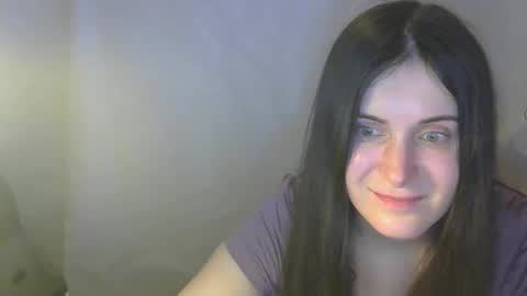 Snapshot of avialenne chatting on April 10, 5:28 pm avialenne online show from April 10, 5:28 pm