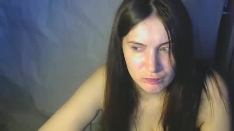 Snapshot of avialenne chatting on April 12, 8:58 pm avialenne online show from April 12, 8:58 pm