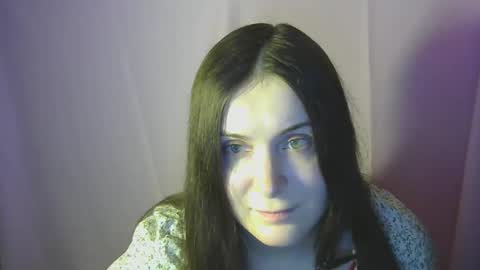 Snapshot of avialenne chatting on April 24, 5:26 pm avialenne online show from April 24, 5:26 pm