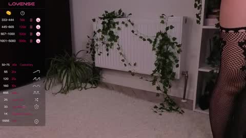 Snapshot of aviaveavi chatting on April 5, 4:48 pm aviaveavi online show from April 5, 4:48 pm