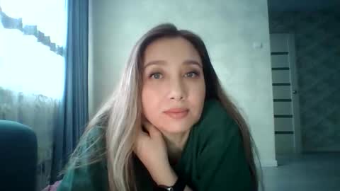 Snapshot of avinelra chatting on May 12, 1:30 pm avinelra online show from May 12, 1:30 pm