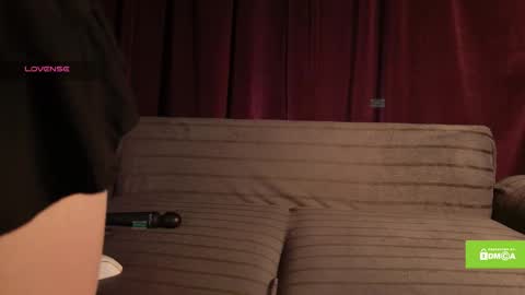 Snapshot of avr0ria chatting on February 15, 3:25 am avr0ria online show from February 15, 3:25 am