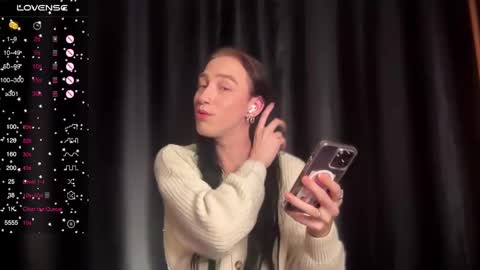 Snapshot of avril_pearly_ chatting on December 1, 10:21 pm avril_pearly_ online show from December 1, 10:21 pm