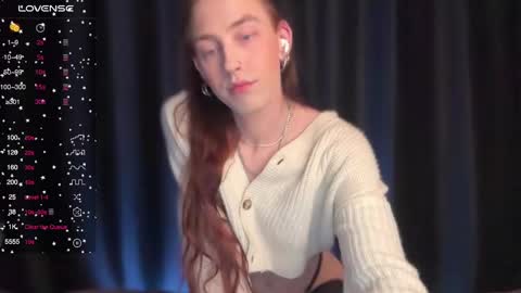 Snapshot of avril_pearly_ chatting on January 10, 7:43 pm avril_pearly_ online show from January 10, 7:43 pm