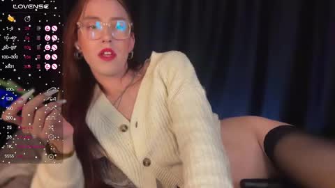 Snapshot of avril_pearly_ chatting on February 13, 10:43 pm avril_pearly_ online show from February 13, 10:43 pm