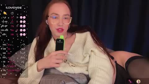 Snapshot of avril_pearly_ chatting on February 14, 11:31 pm avril_pearly_ online show from February 14, 11:31 pm