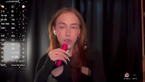 avril_pearly_ online show from February 25, 10:47 am