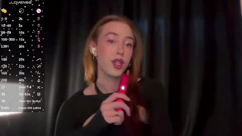 avril_pearly_ online show from April 10, 11:04 am